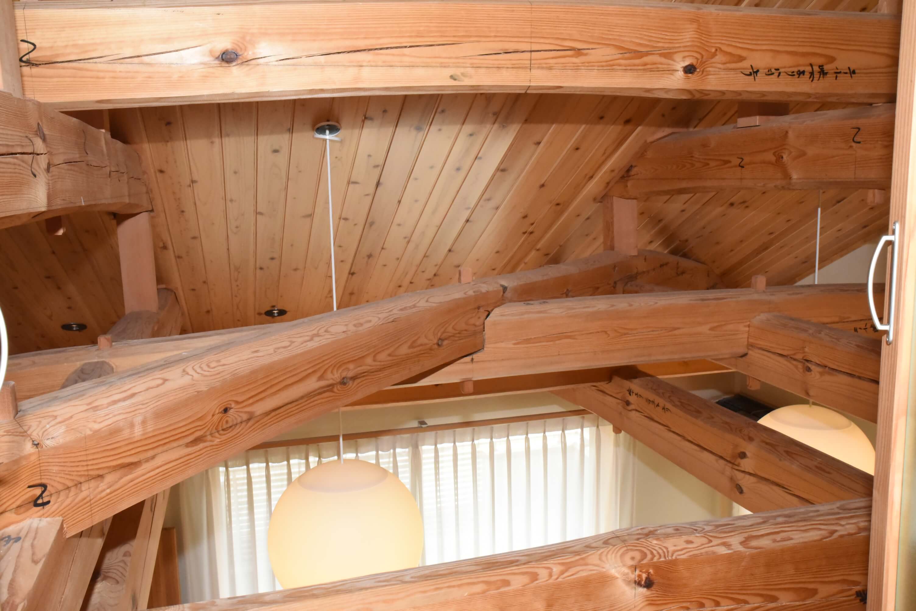 みなみ野展示場の屋根裏2